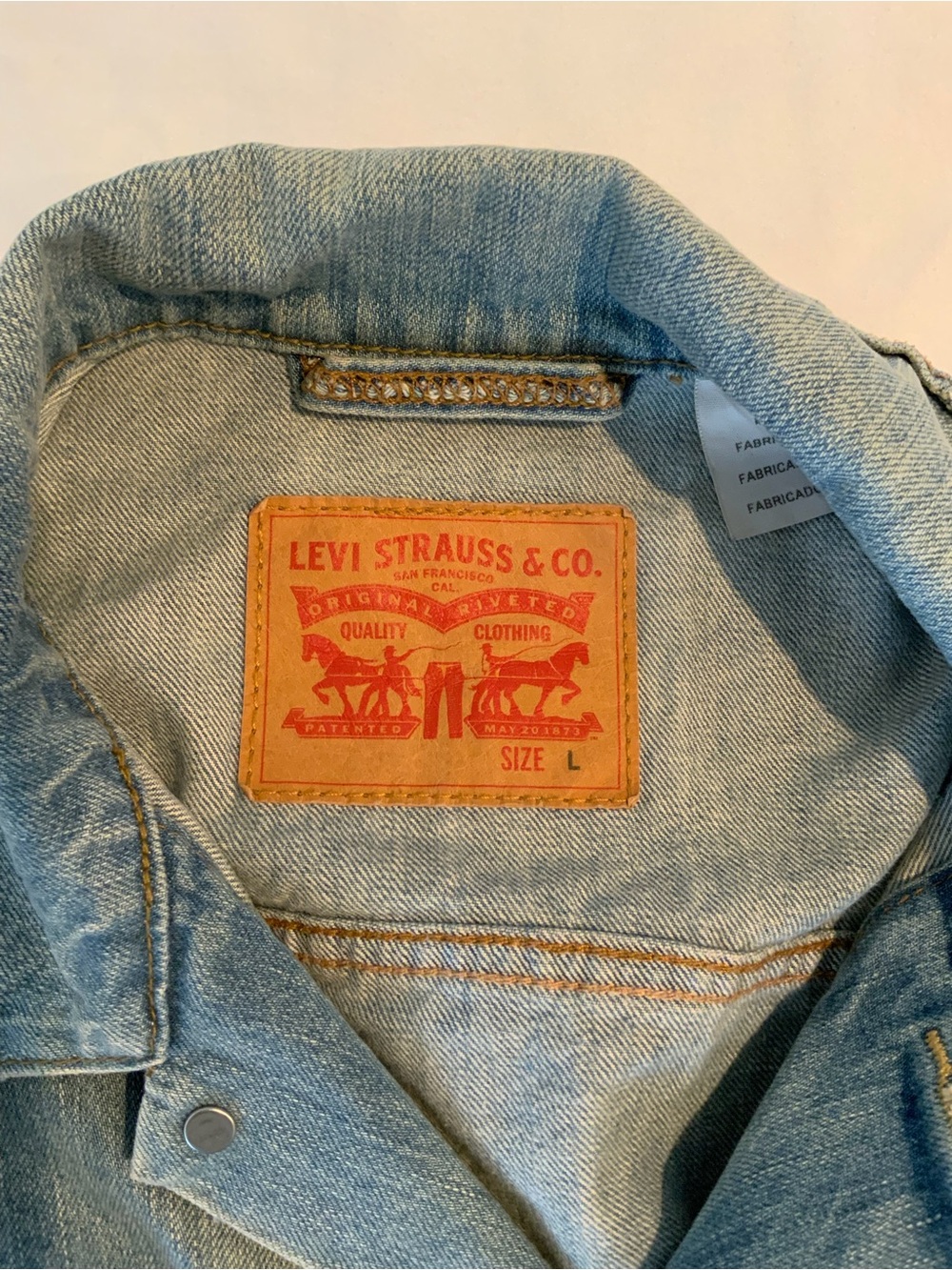 Levi's Light Blue Denim Truck Jacket - Picture 3 of 3